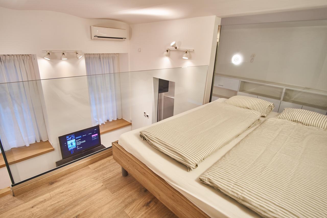 V27 Apartment | Hostaid บูดาเปสต์ ภายนอก รูปภาพ